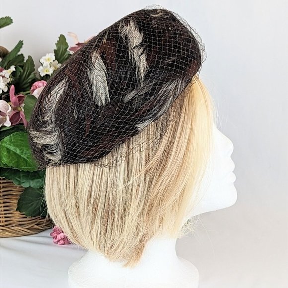 Ladies Vintage Brown Black Feather Hat 1960s Large Feathered Pillbox Hat MCM - Picture 1 of 9